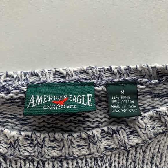 Vintage American Eagle Sweater Size MEDIUM Aztec pattern - Picture 3 of 5
